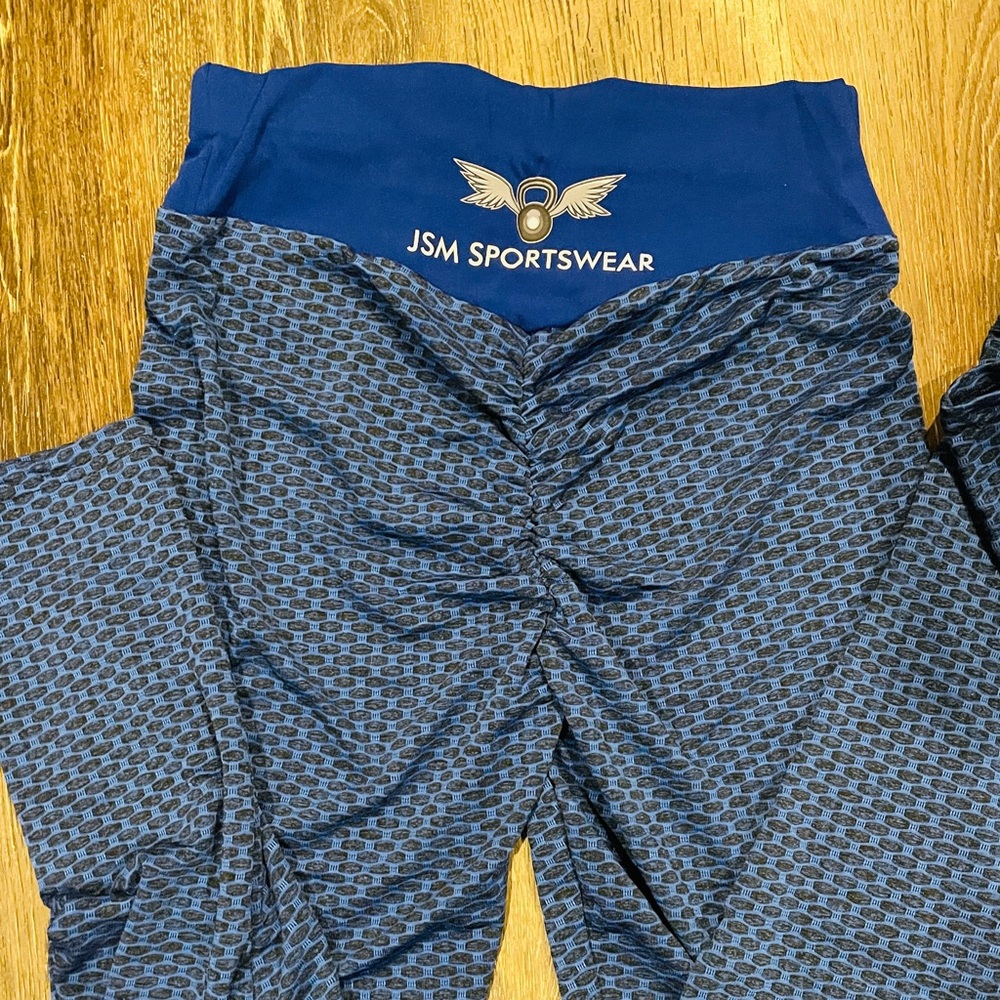 NEW leggings / yoga pants / casual wear NEW